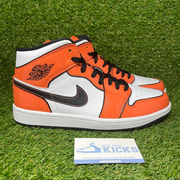 air jordan 1 mid se turf orange sneakers